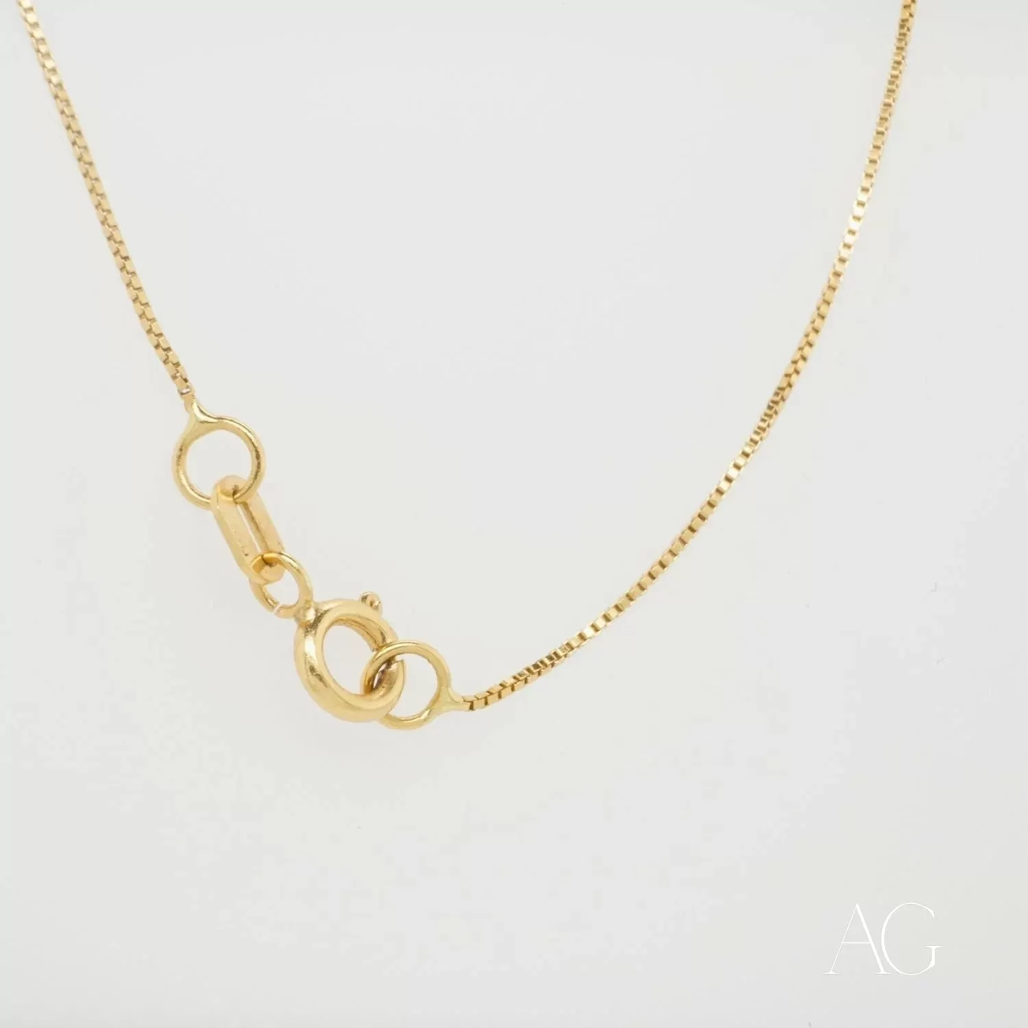 Custom Name Necklace: 18k Gold Elegance