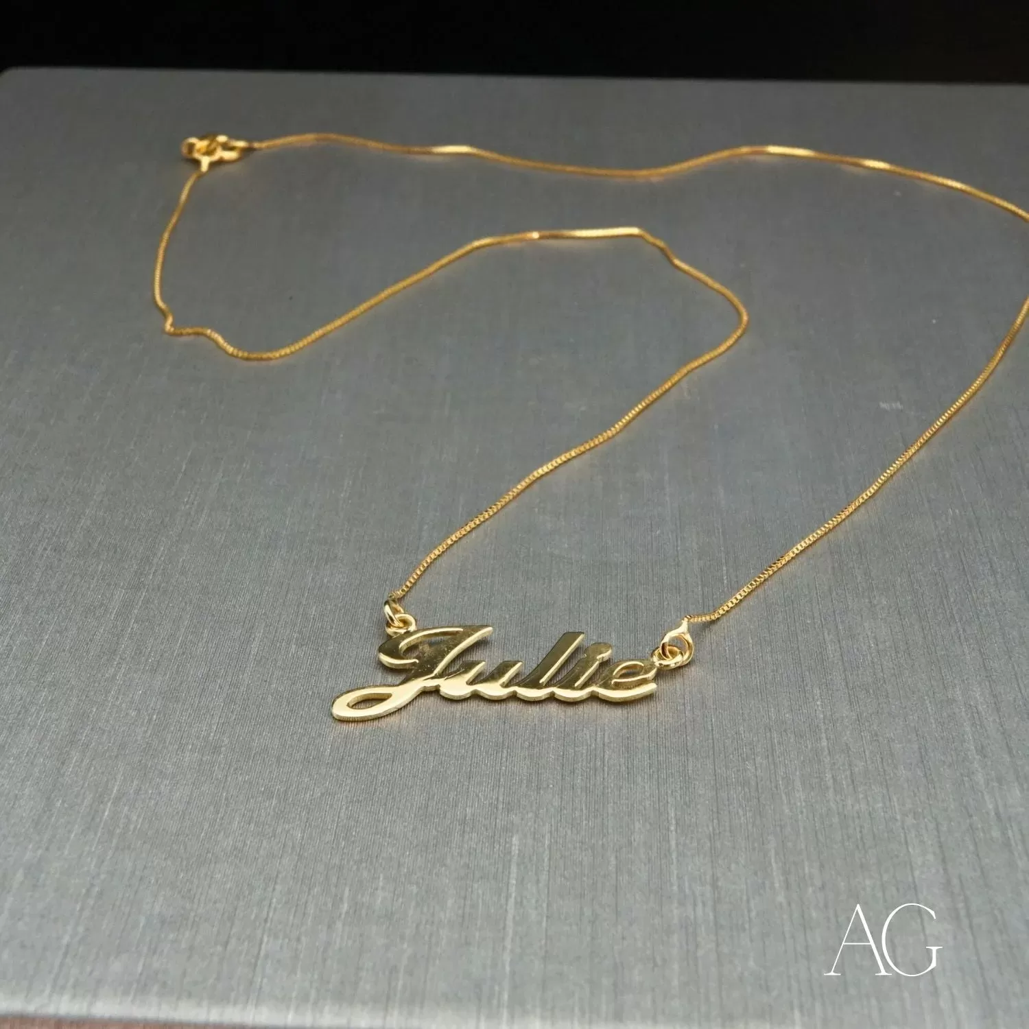 Custom Name Necklace: 18k Gold Elegance