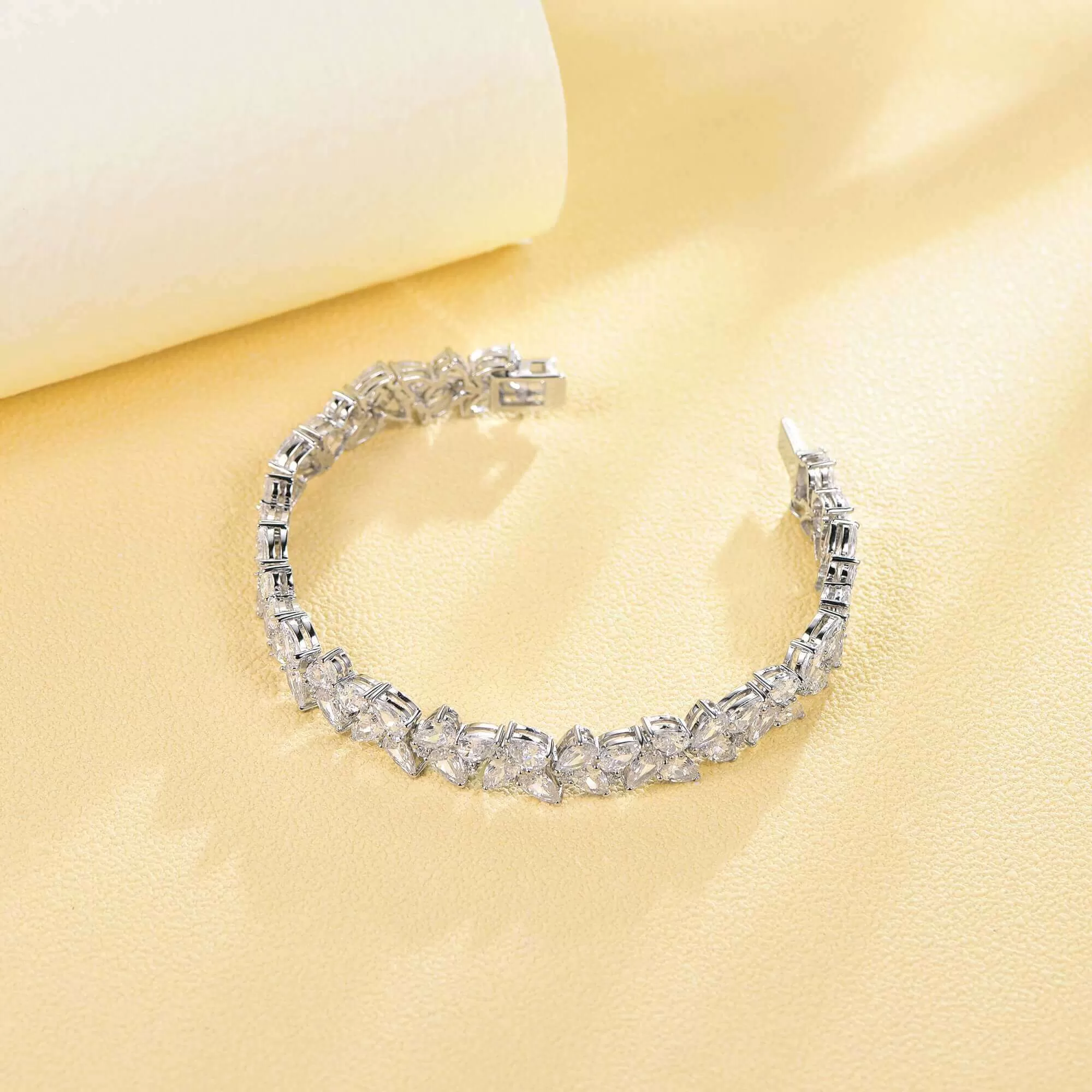 Elegant Marquise Leaf Cubic Zirconia Chain Bracelet