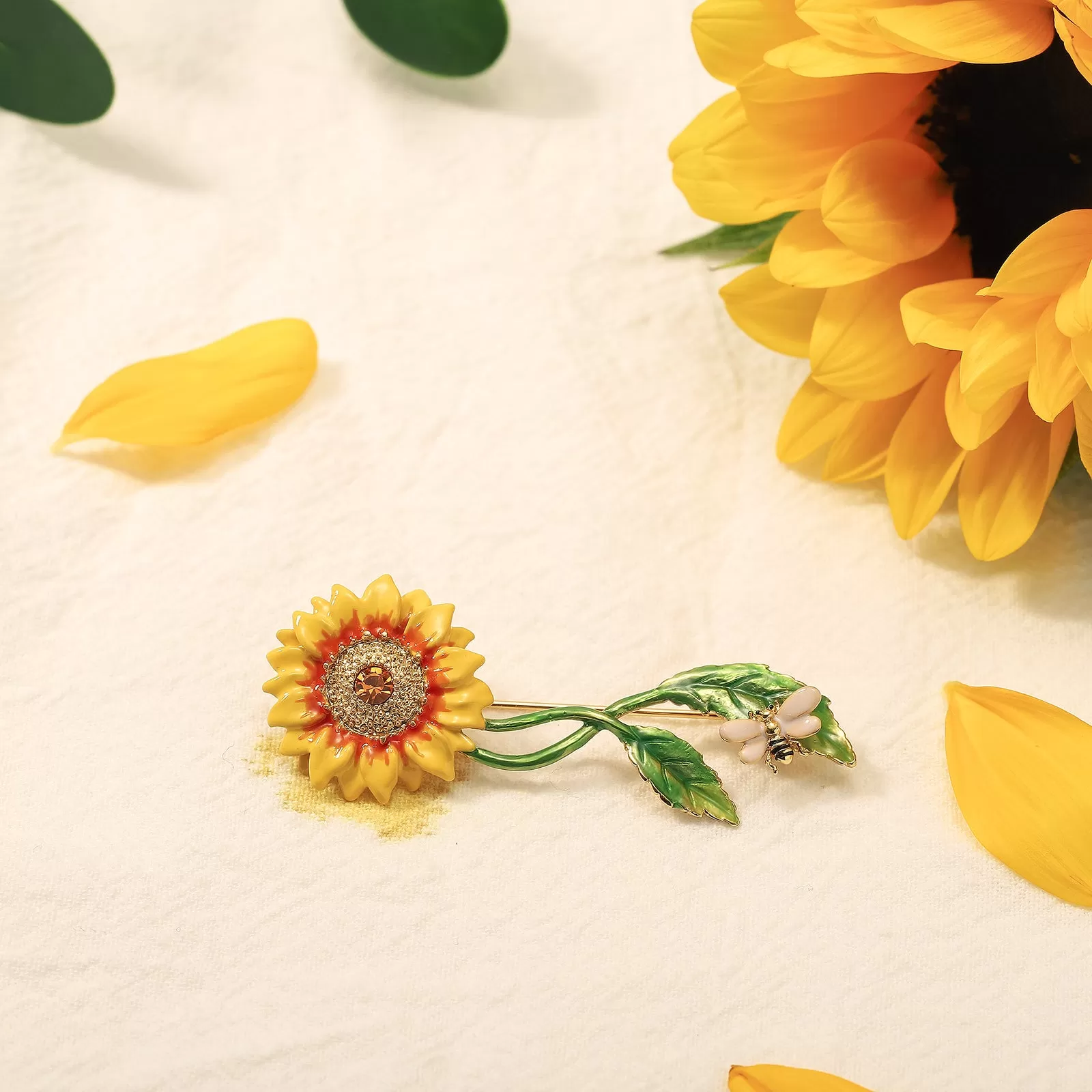 Sunflower & Bee Brooch